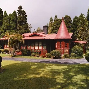 Village Estates Bed & Breakfast